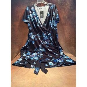 womens plus size‎ blue Floral dress Size 26. NWT